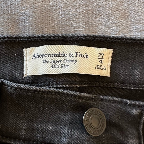 Abercrombie & Fitch Women's The Super Skinny Mid Rise Black Jeans - Picture 6 of 10